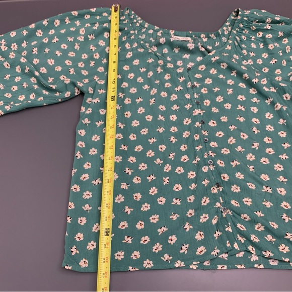BillaBong Blouse Size Large Cold Off Shoulder Green Floral Oversized Flowy Boho - Picture 7 of 15